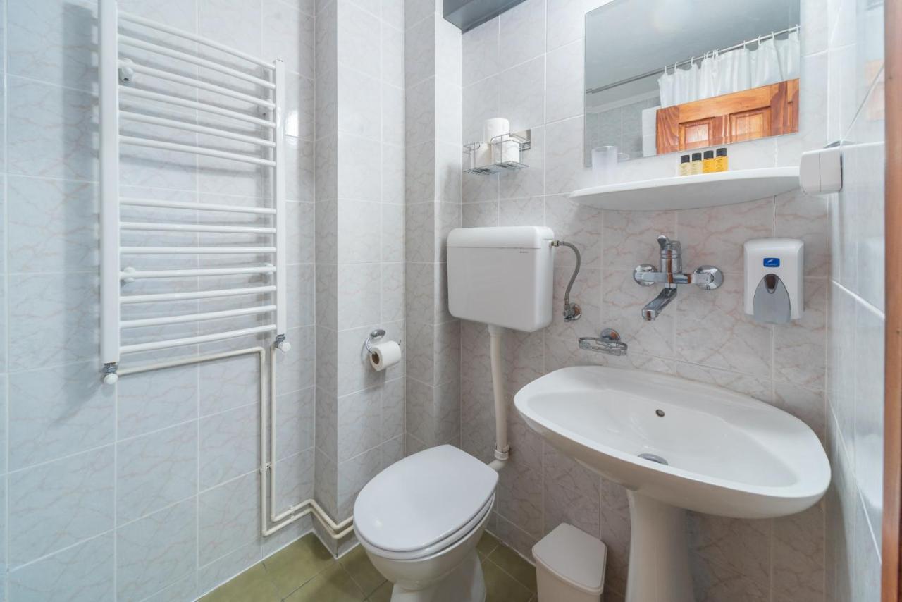 R Club Apartments Old Town Будва Экстерьер фото