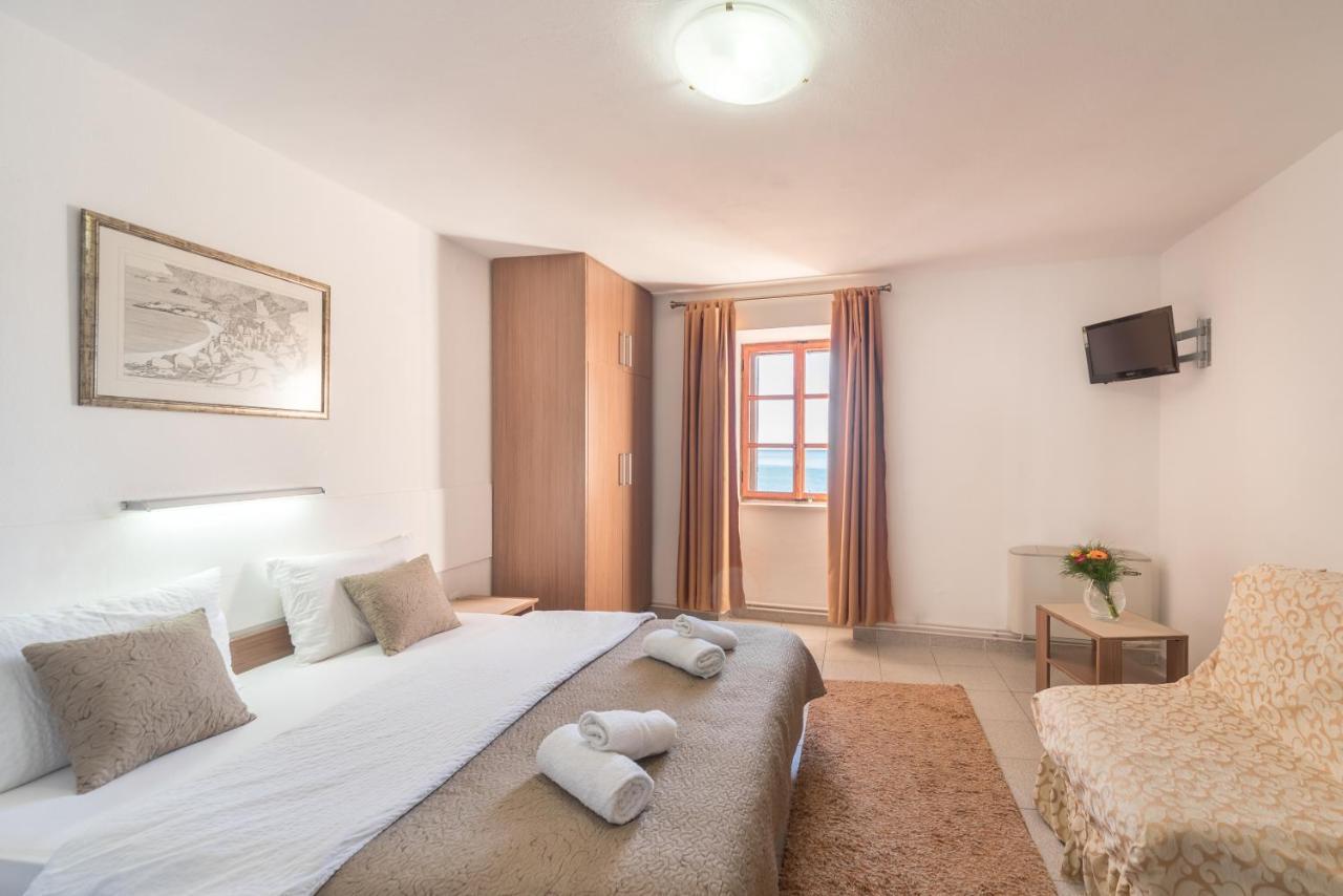 R Club Apartments Old Town Будва Экстерьер фото