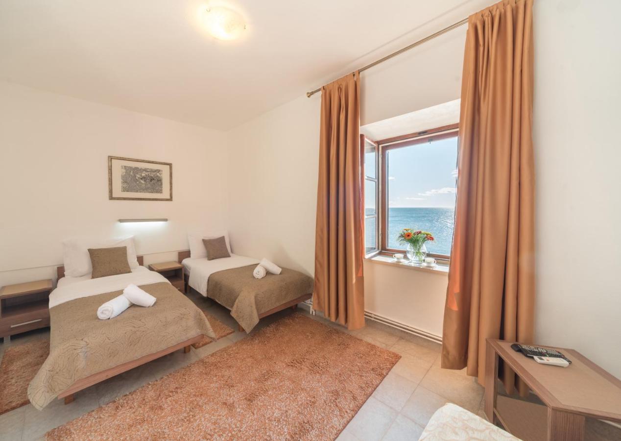R Club Apartments Old Town Будва Экстерьер фото