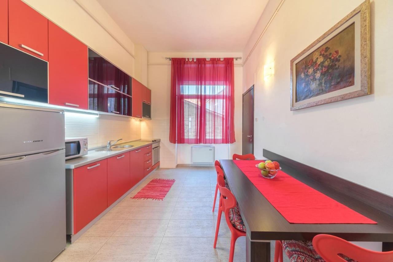 R Club Apartments Old Town Будва Экстерьер фото