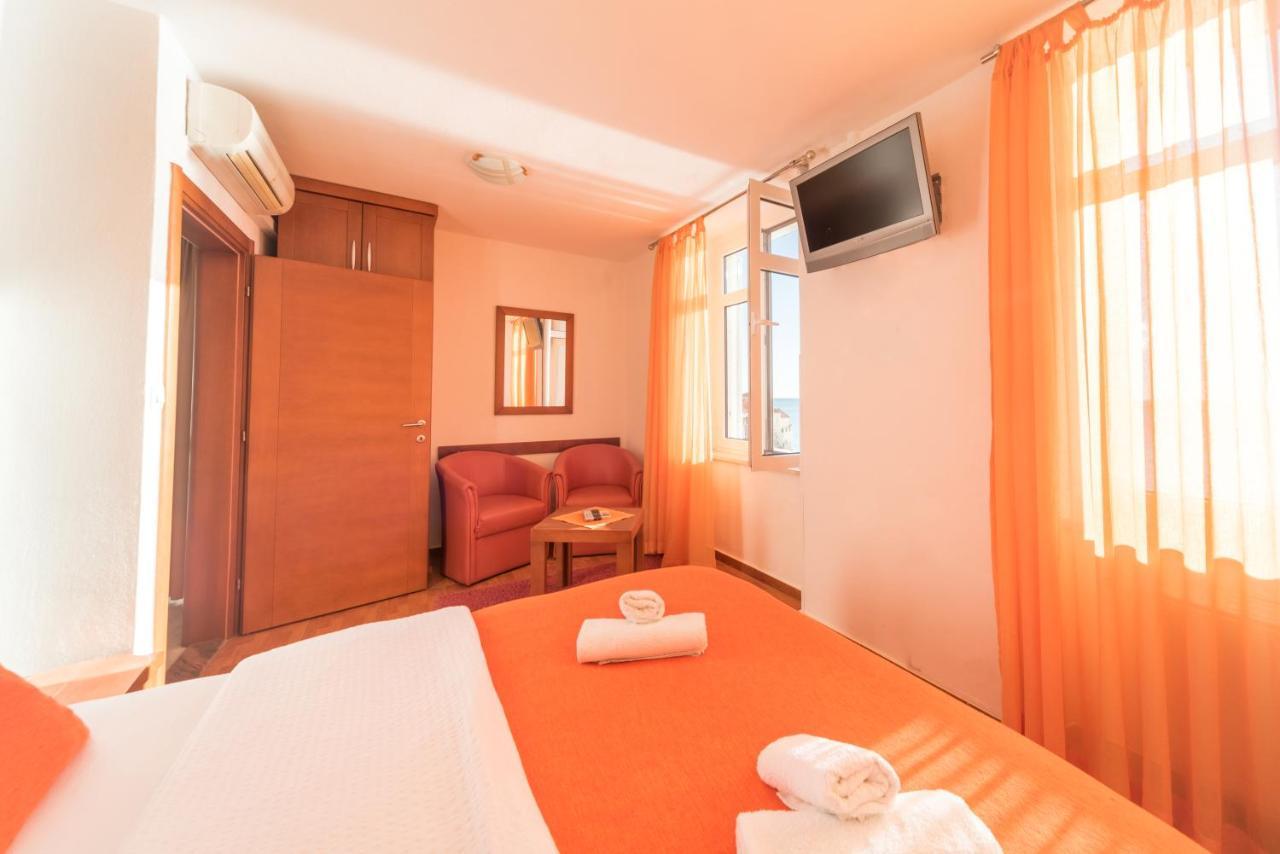 R Club Apartments Old Town Будва Экстерьер фото